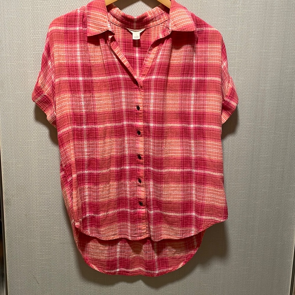 Caslon button down
